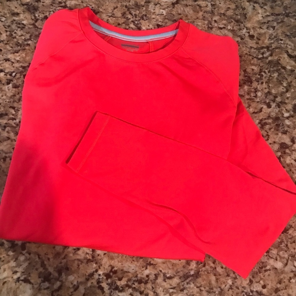 👟hind Long Sleeve Athletic Shirt